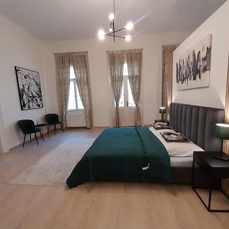 Entrez Apartment 3 - Historical Centre Košice Extérieur photo