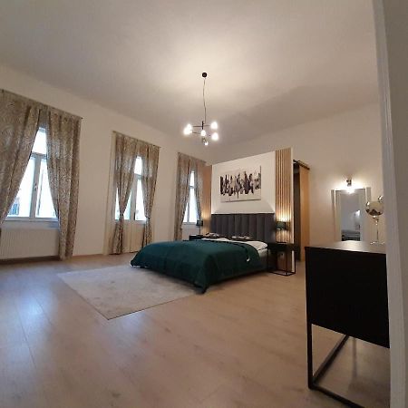 Entrez Apartment 3 - Historical Centre Košice Extérieur photo