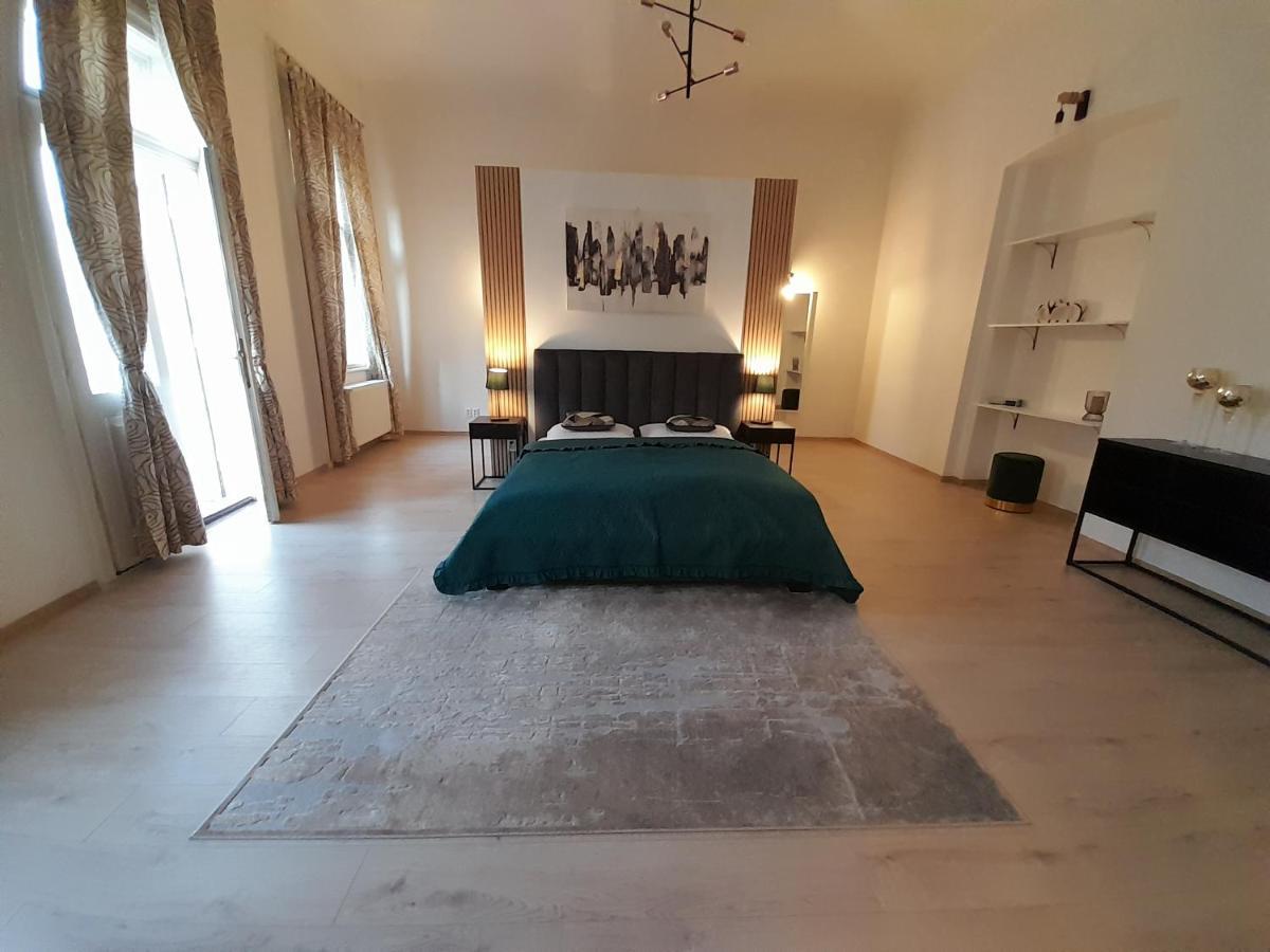 Entrez Apartment 3 - Historical Centre Košice Extérieur photo