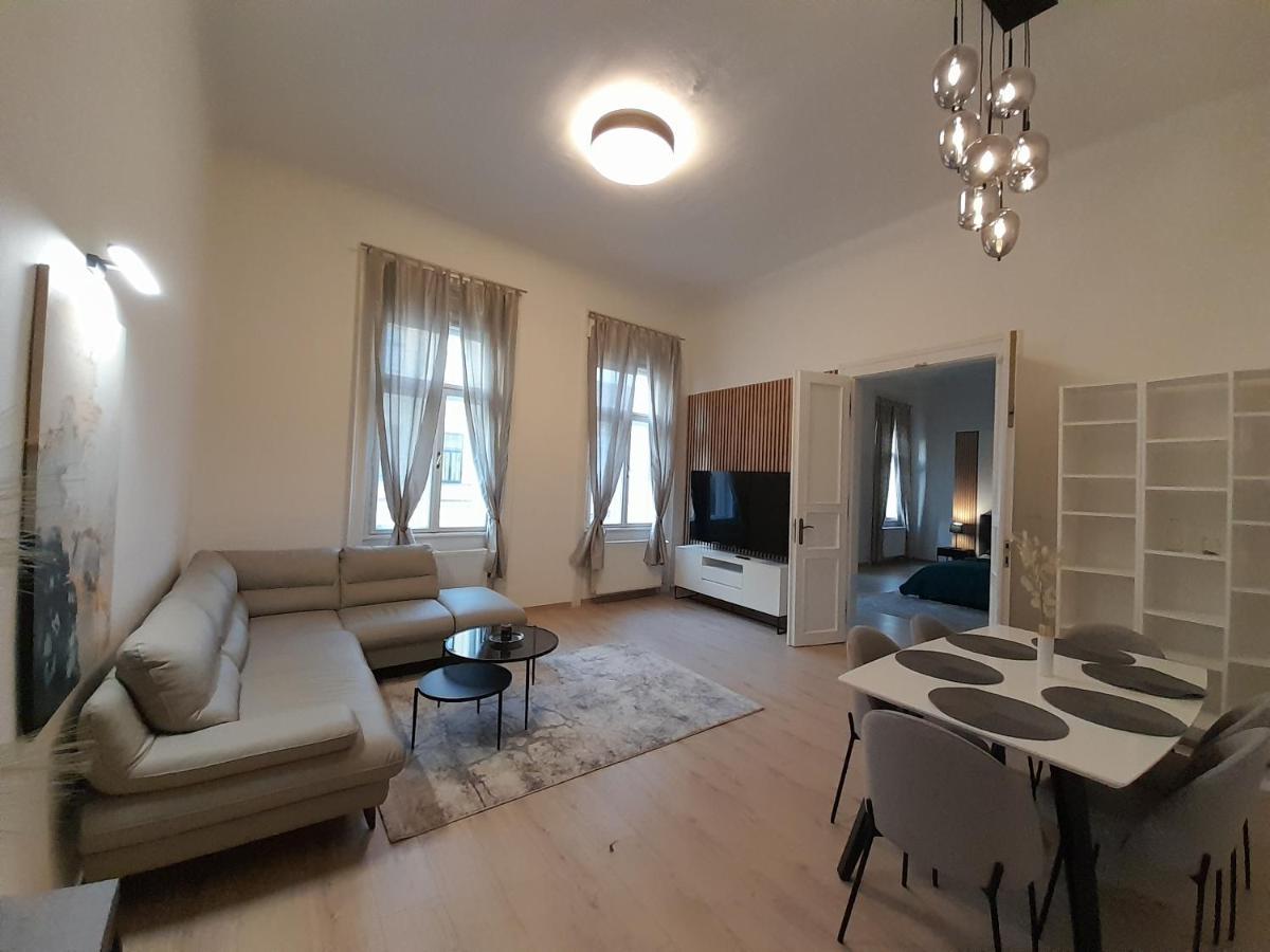 Entrez Apartment 3 - Historical Centre Košice Extérieur photo